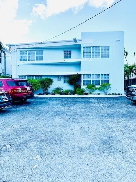 Real estate property located at 2850 Pine Tree Dr #1, Miami-Dade County, Miami Beach, FL