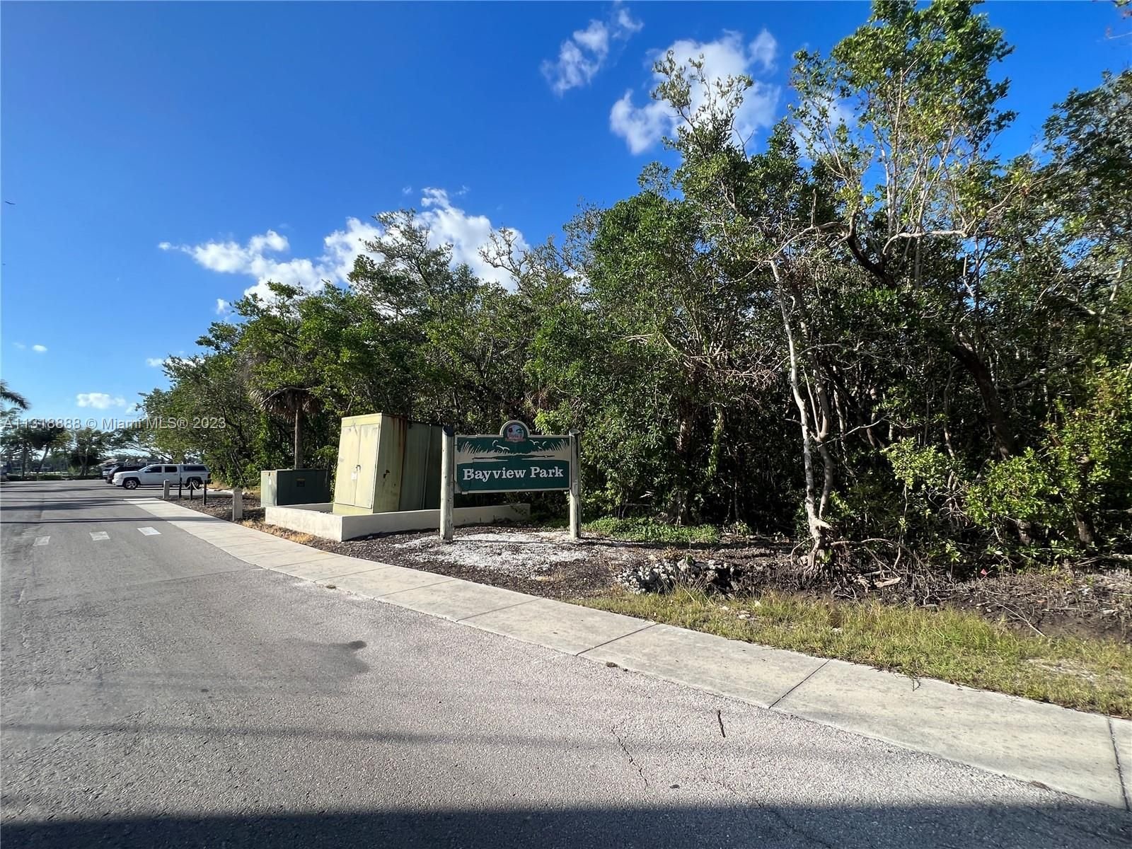 Real estate property located at 3050 Pine Tree Dr, Collier County, Naples, FL