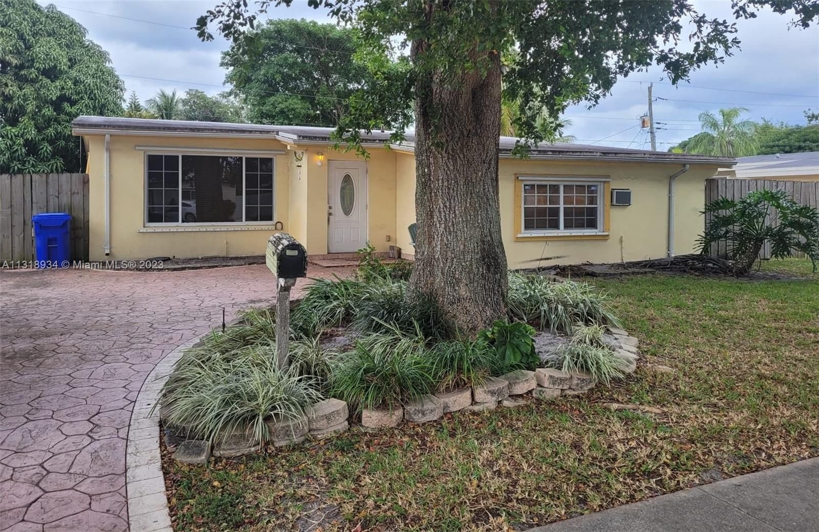 Real estate property located at 6541 5th St, Broward County, Pembroke Pines, FL