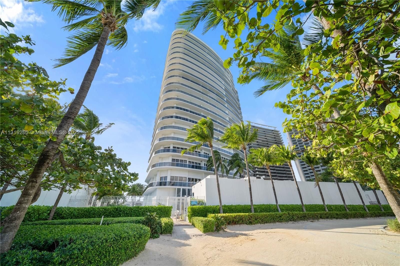 Real estate property located at 9601 Collins Ave #1208, Miami-Dade County, Bal Harbour, FL