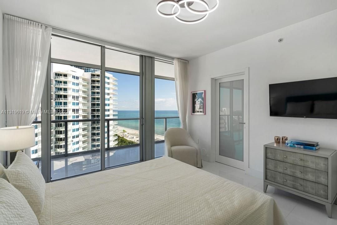 Real estate property located at 3737 Collins Ave S-1401, Miami-Dade County, Miami Beach, FL