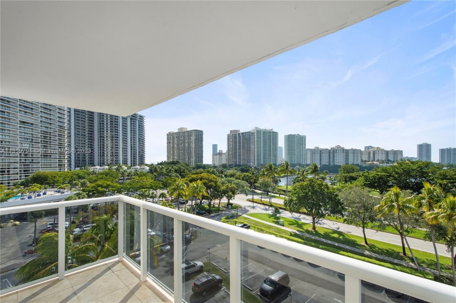 Real estate property located at 3675 Country Club Dr #604, Miami-Dade County, Aventura, FL