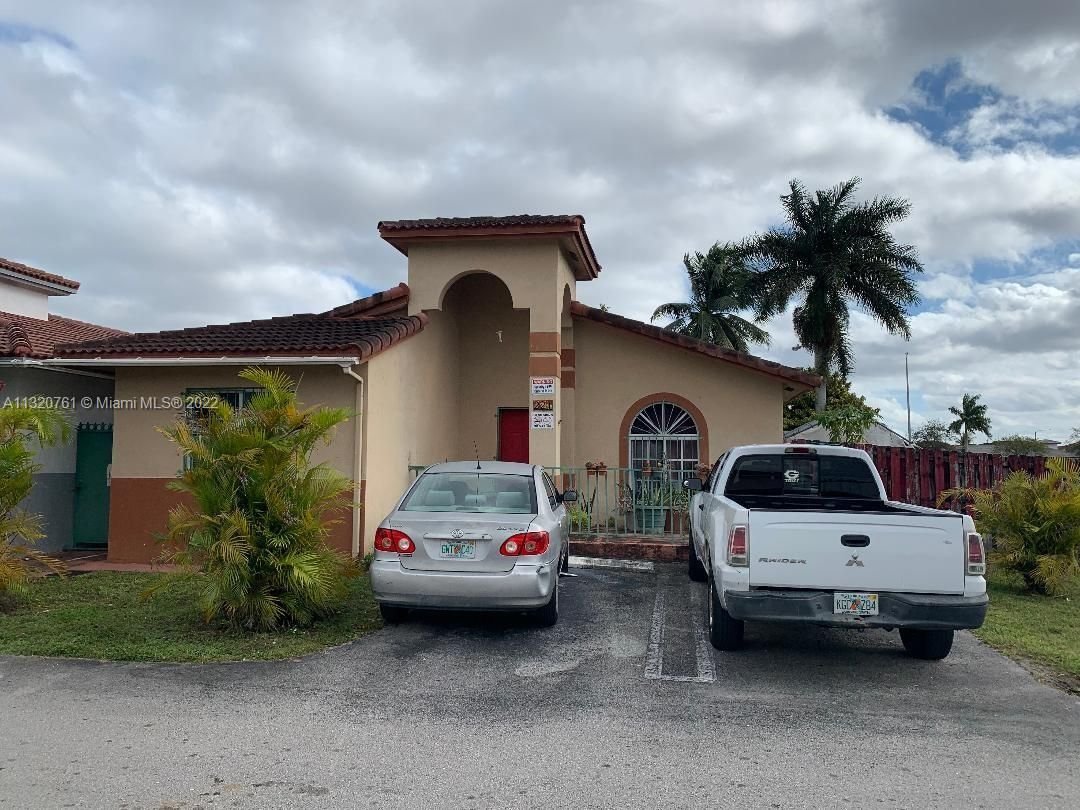Real estate property located at 7001 35th Ave #221, Miami-Dade County, Hialeah, FL