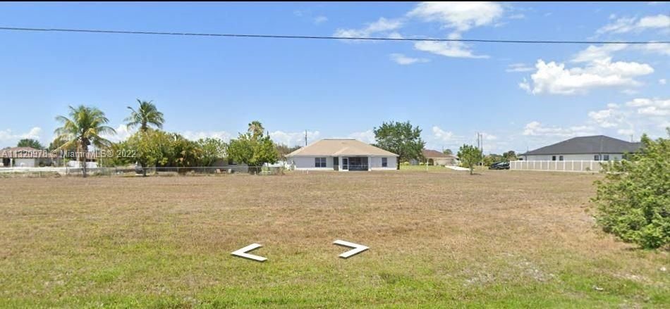 Real estate property located at 2021 8th Terrace, Lee County, Cape Coral, FL
