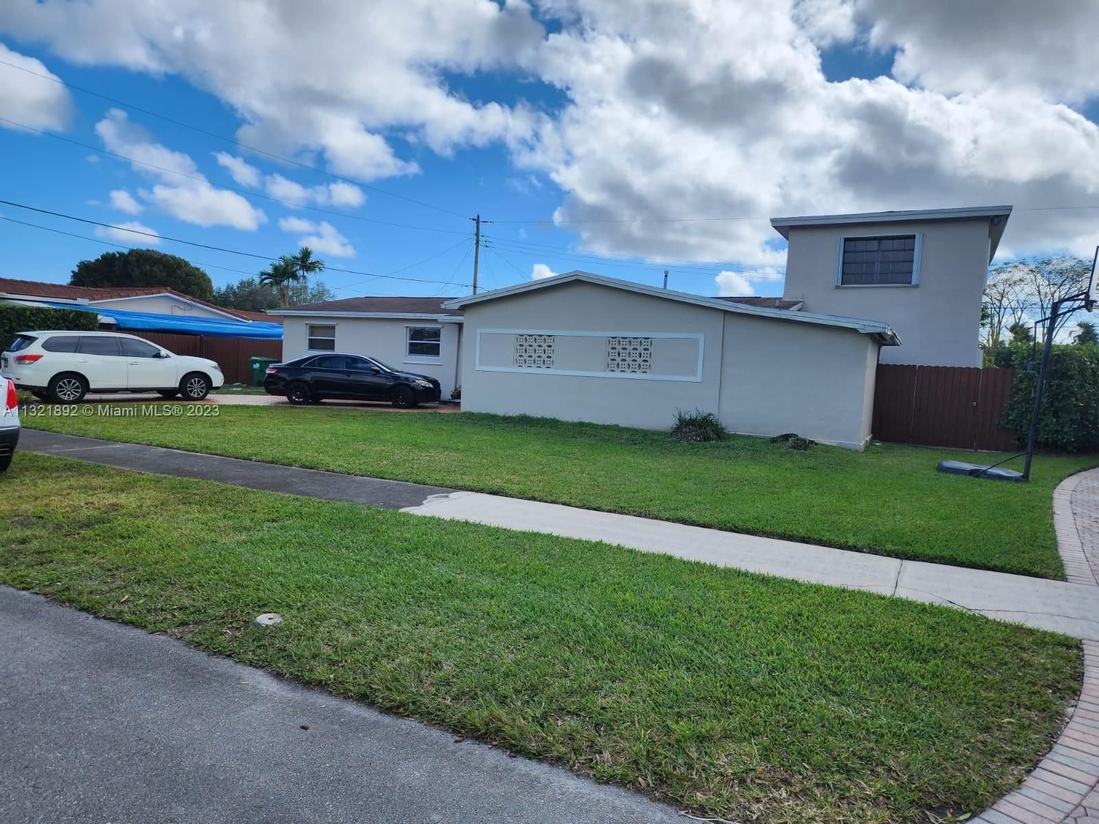 Real estate property located at 9410 60th Ter, Miami-Dade County, Miami, FL