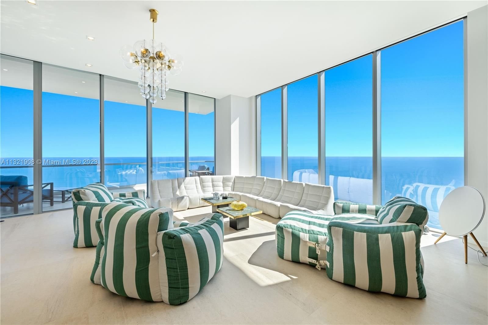 Real estate property located at 18501 Collins Ave #4204, Miami-Dade County, Sunny Isles Beach, FL