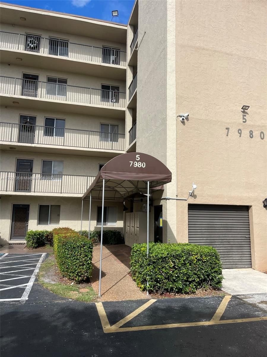 Real estate property located at 7980 50th St #302, Broward County, Lauderhill, FL
