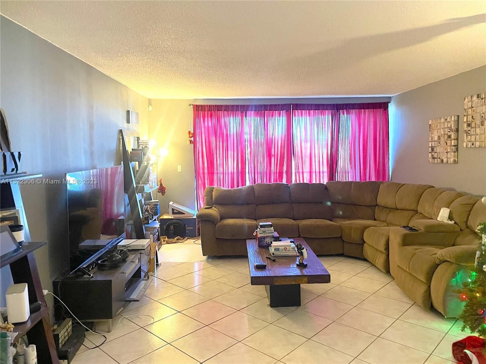 Real estate property located at 1750 191st St #400-1, Miami-Dade County, Miami, FL