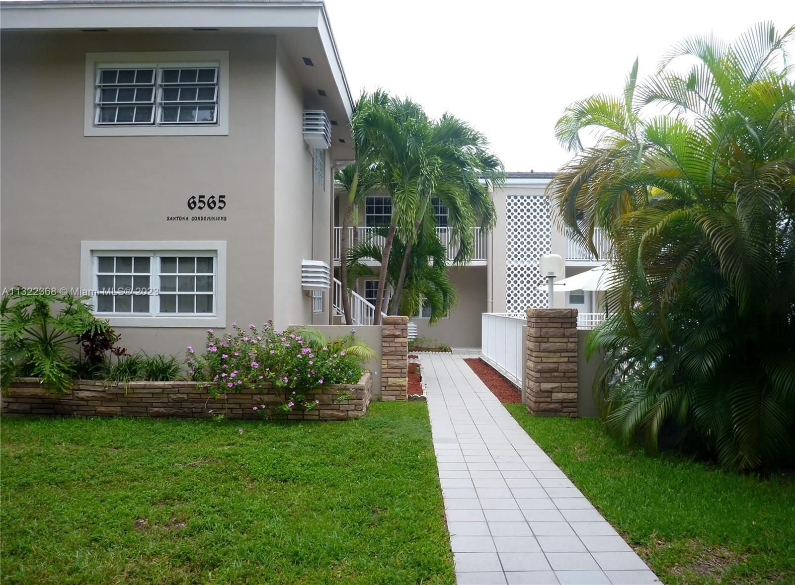 Real estate property located at 6565 Santona St B14, Miami-Dade County, Coral Gables, FL
