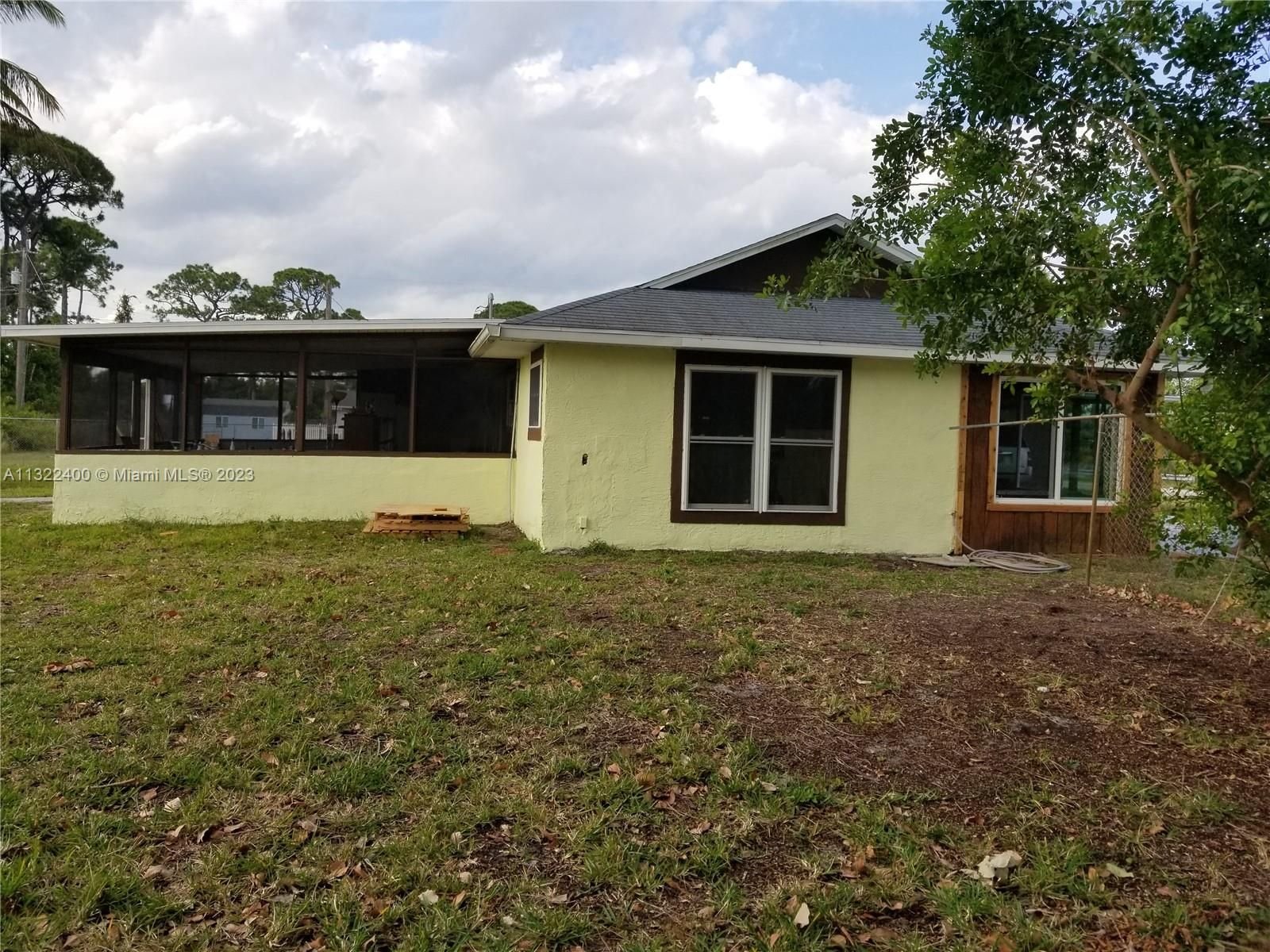 Real estate property located at 2425 Mohawk Ave, St Lucie County, Fort Pierce, FL