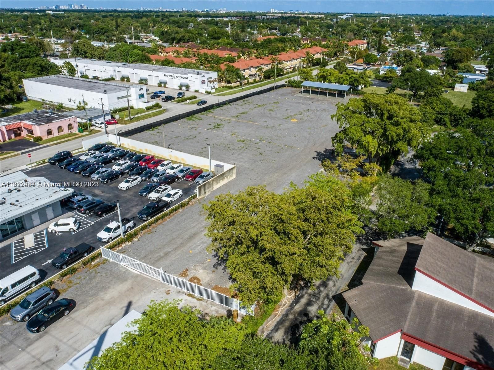 Real estate property located at 2001 State Road 7, Broward County, Hollywood, FL