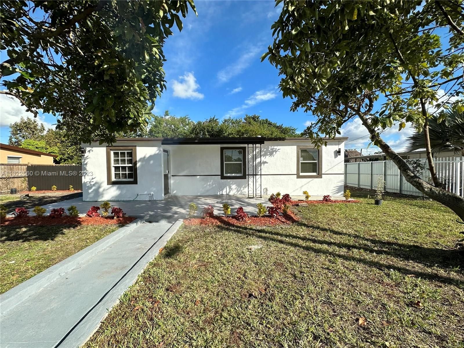Real estate property located at 4121 113th Ct, Miami-Dade County, Miami, FL