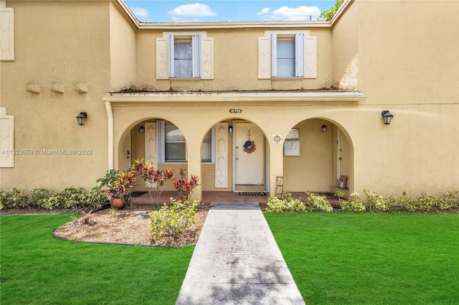 Real estate property located at 10706 La Placida Dr #6-2, Broward County, Coral Springs, FL