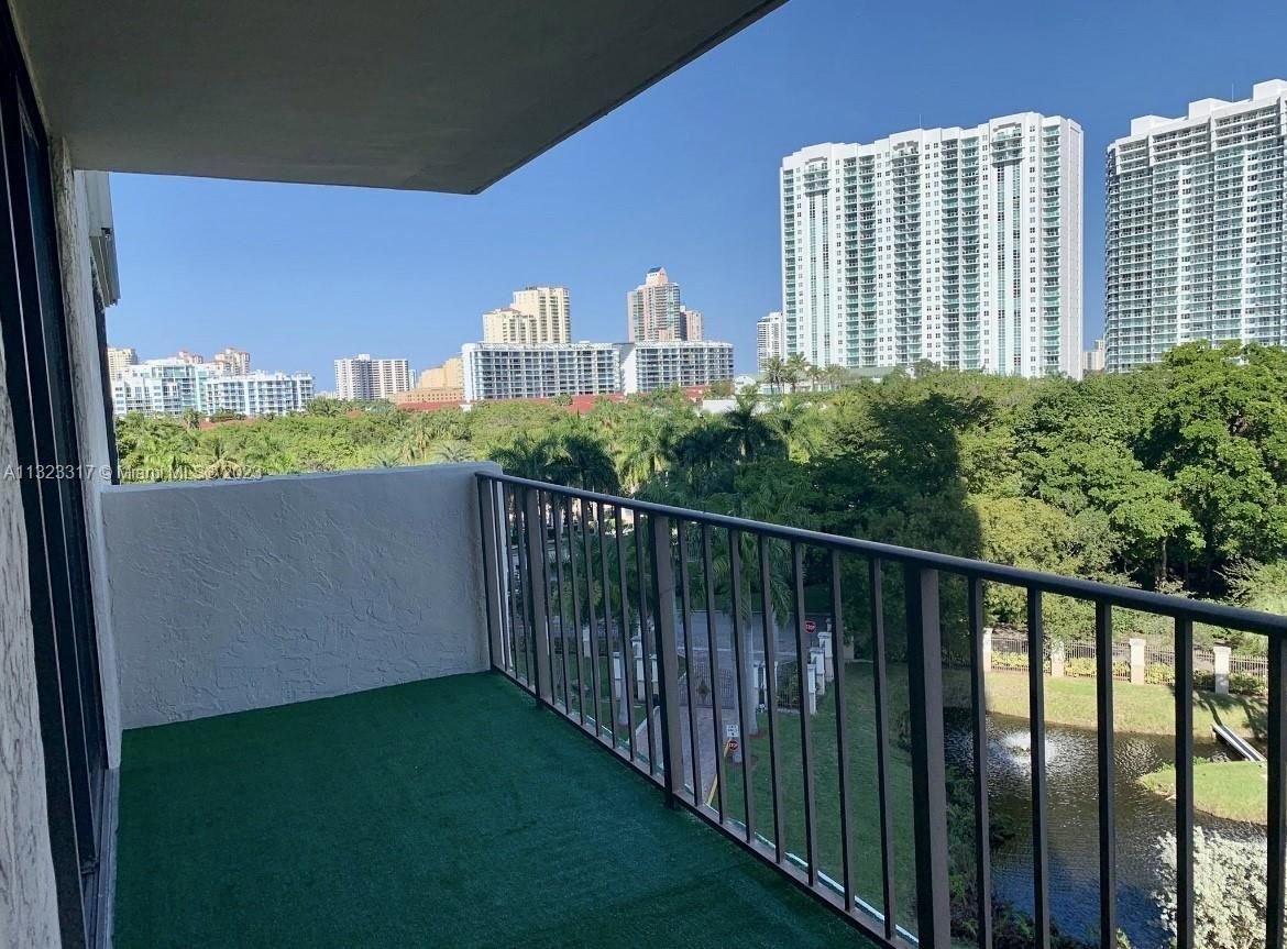 Real estate property located at 18181 31st Ct #706, Miami-Dade County, Aventura, FL