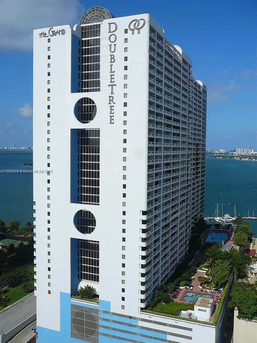 Real estate property located at 1717 Bayshore Dr A-2447, Miami-Dade County, Miami, FL