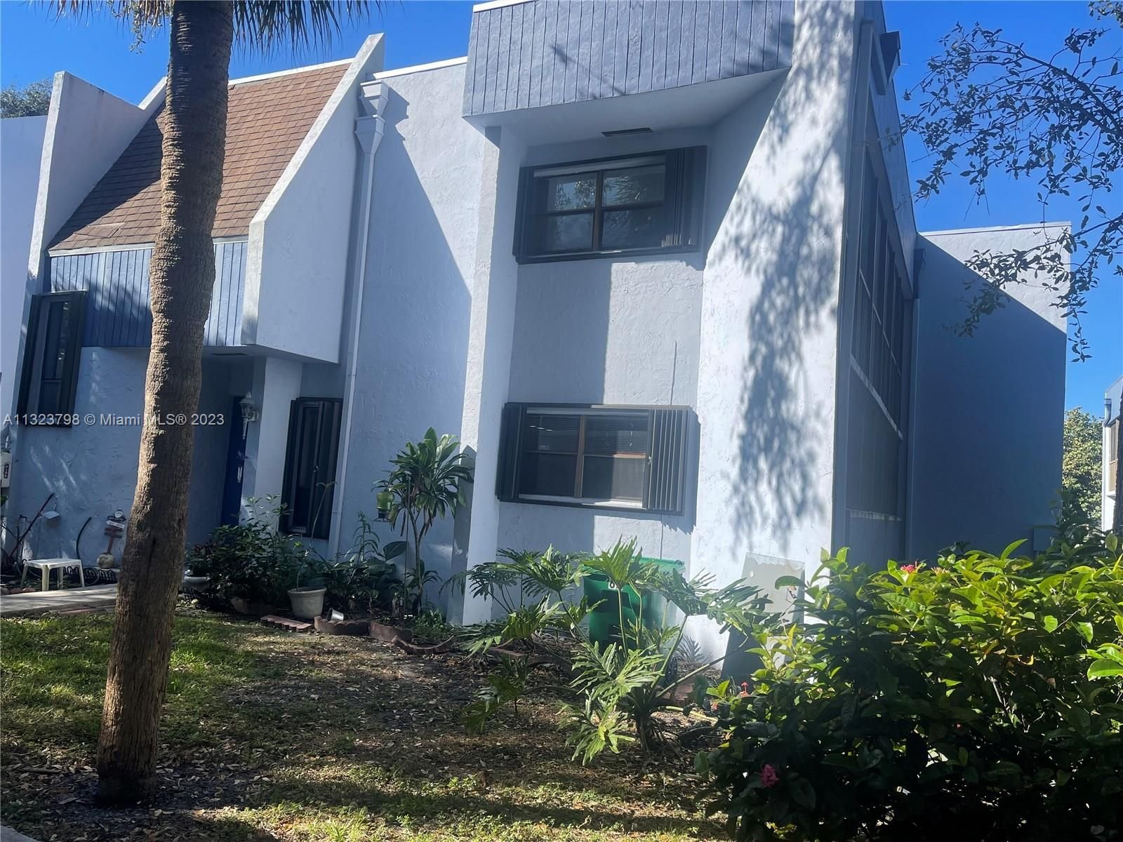 Real estate property located at 2780 University Dr #6A, Broward County, Davie, FL