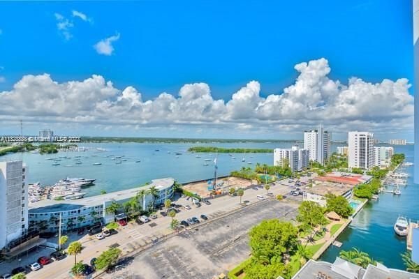Real estate property located at 7900 Harbor Island Dr #1520, Miami-Dade County, North Bay Village, FL