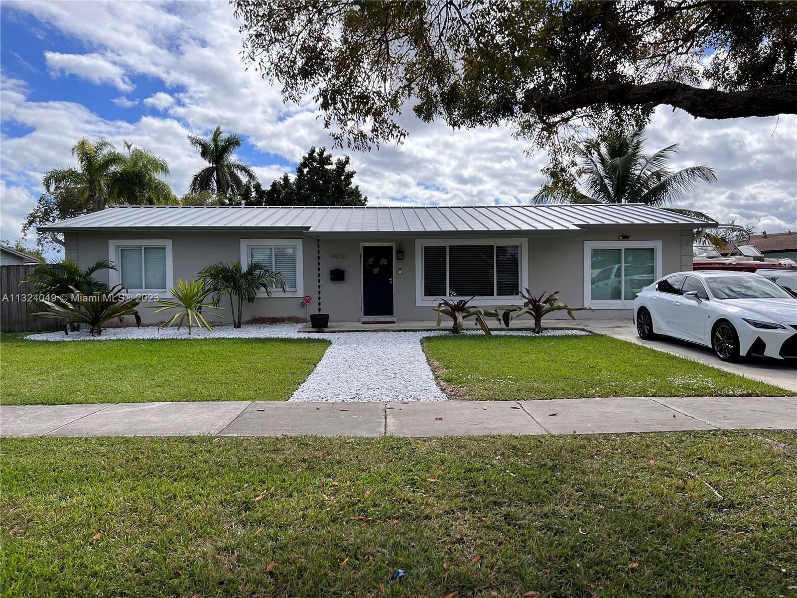 Real estate property located at 9470 Tiffany Dr, Miami-Dade County, Cutler Bay, FL