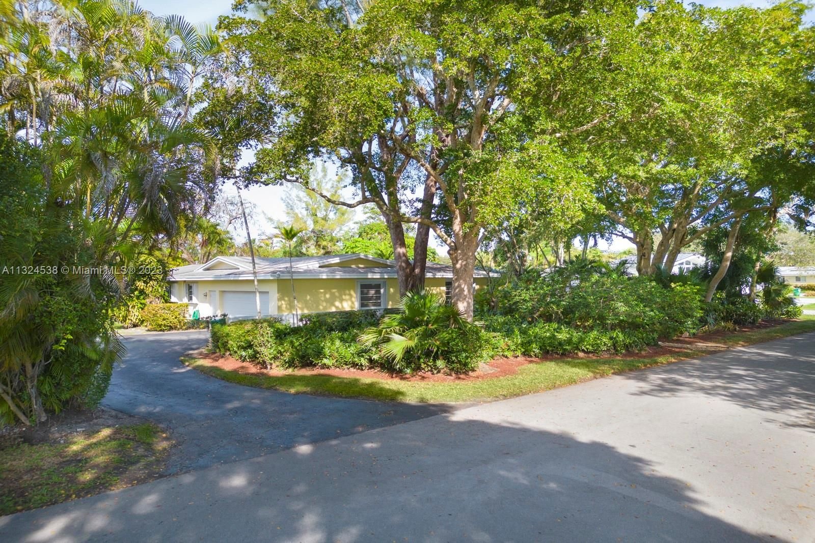 Real estate property located at 7965 146th St, Miami-Dade County, Palmetto Bay, FL