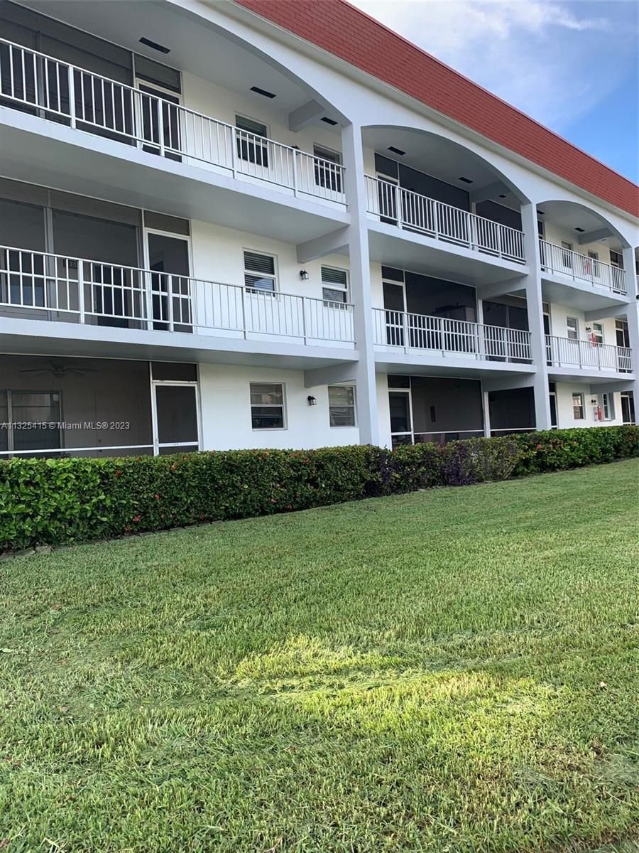 Real estate property located at 541 Blue Heron Dr #308, Broward County, Hallandale Beach, FL