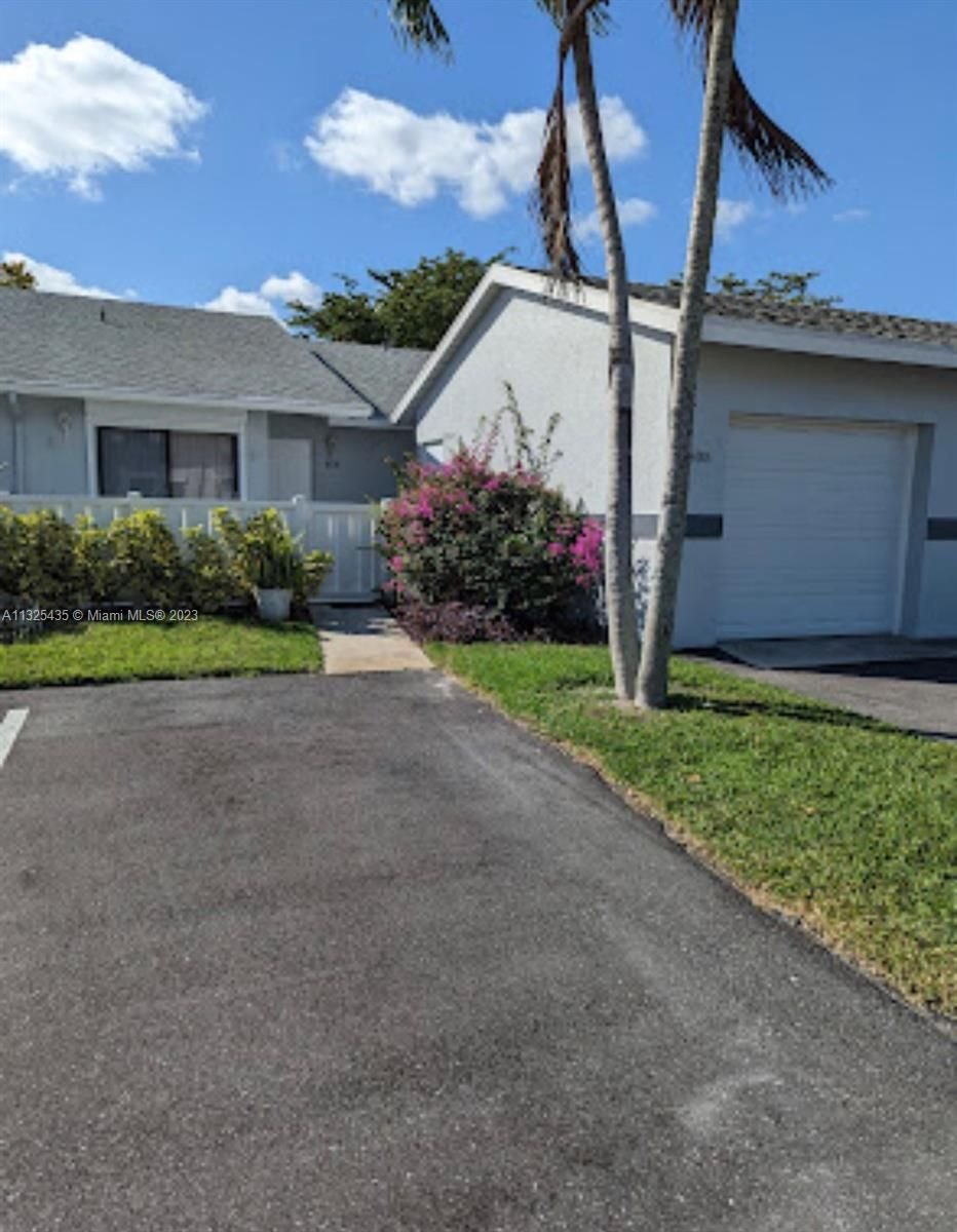 Real estate property located at 2641 Gately Dr W #405, Palm Beach County, West Palm Beach, FL