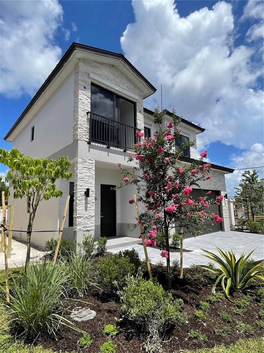 Real estate property located at 7755 99 St, Miami-Dade County, Miami, FL