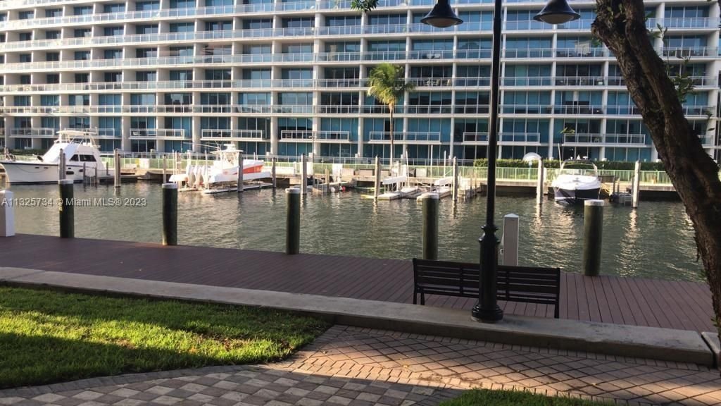 Real estate property located at 3001 185th St #534, Miami-Dade County, Aventura, FL