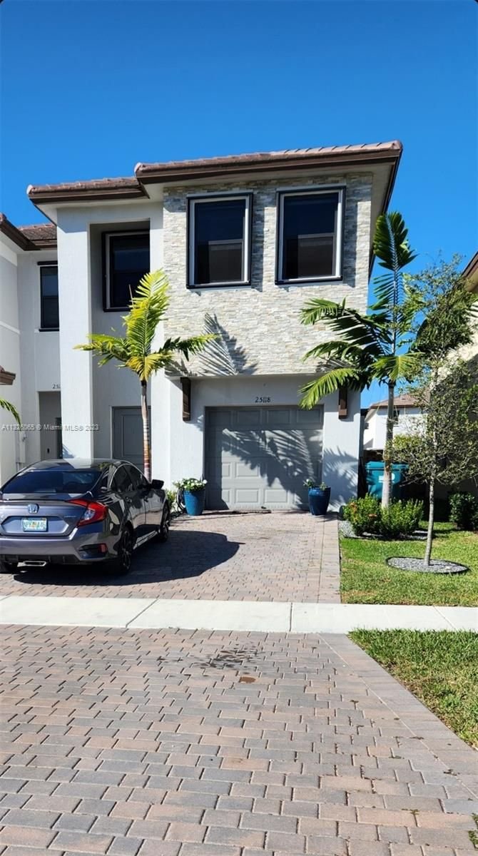 Real estate property located at 25118 107th Ave, Miami-Dade County, Homestead, FL