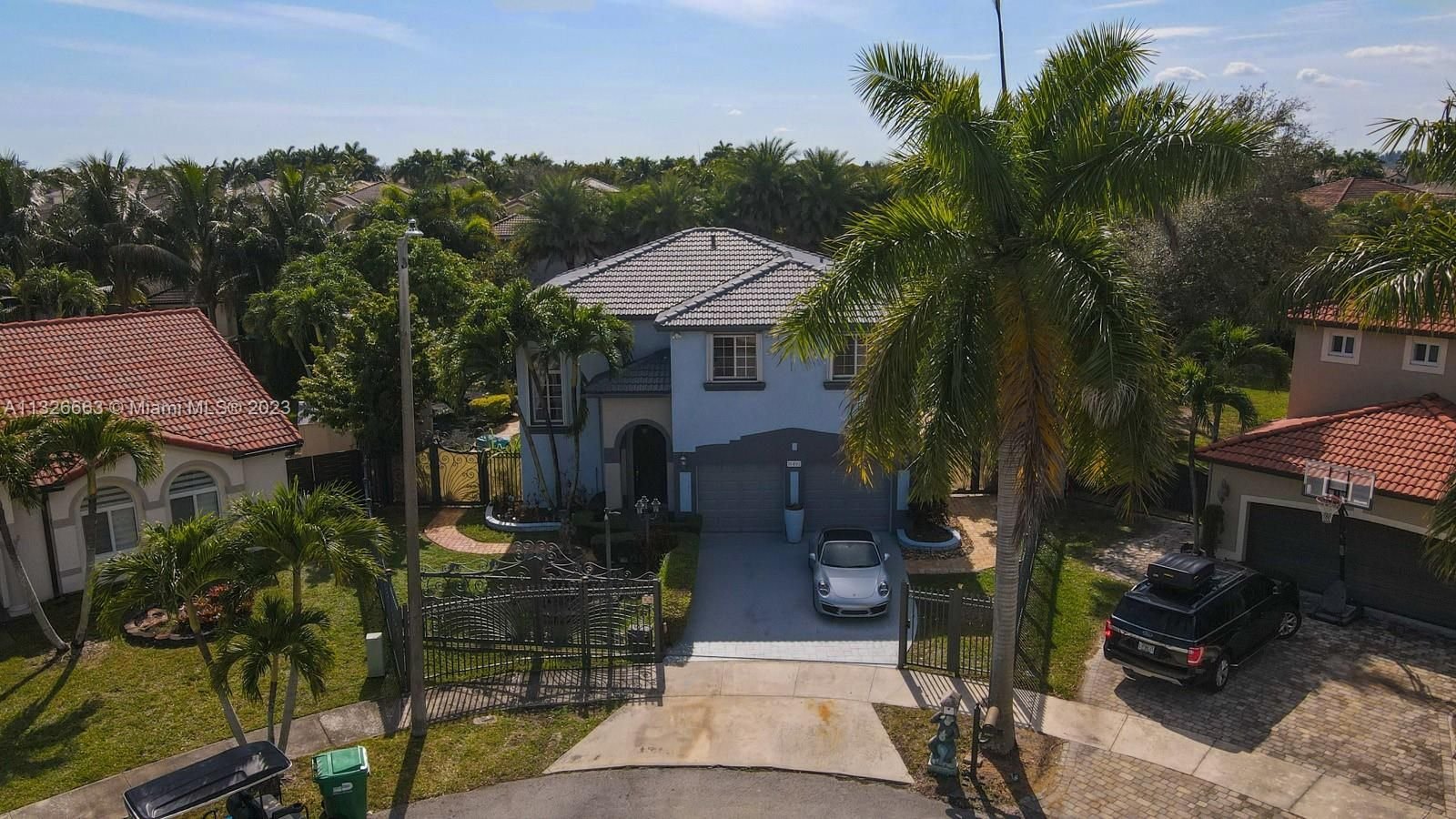 Real estate property located at 16492 56th Ter, Miami-Dade County, Miami, FL