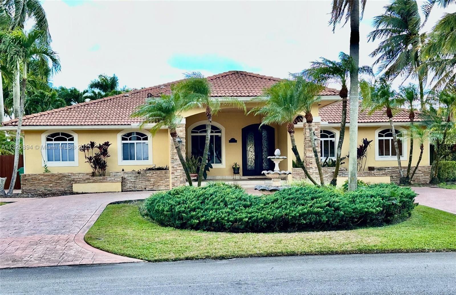 Real estate property located at 12420 75th St, Miami-Dade County, Miami, FL