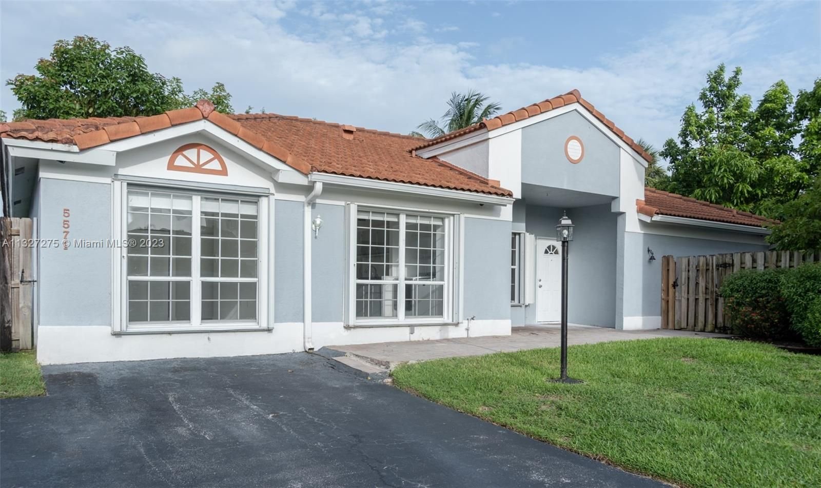 Real estate property located at 5571 102nd Ct, Miami-Dade County, Doral, FL