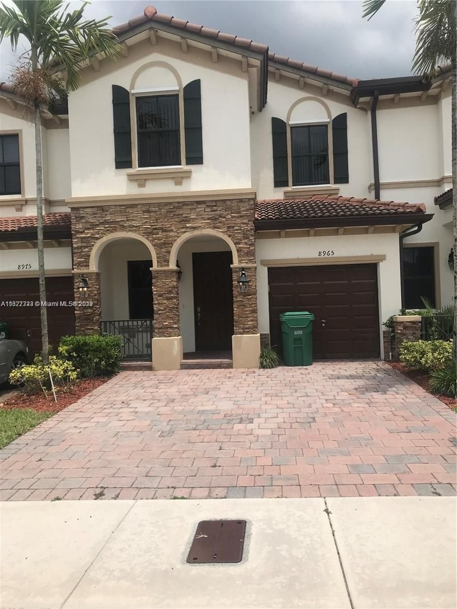Real estate property located at 8965 98th Ave ., Miami-Dade County, Doral, FL
