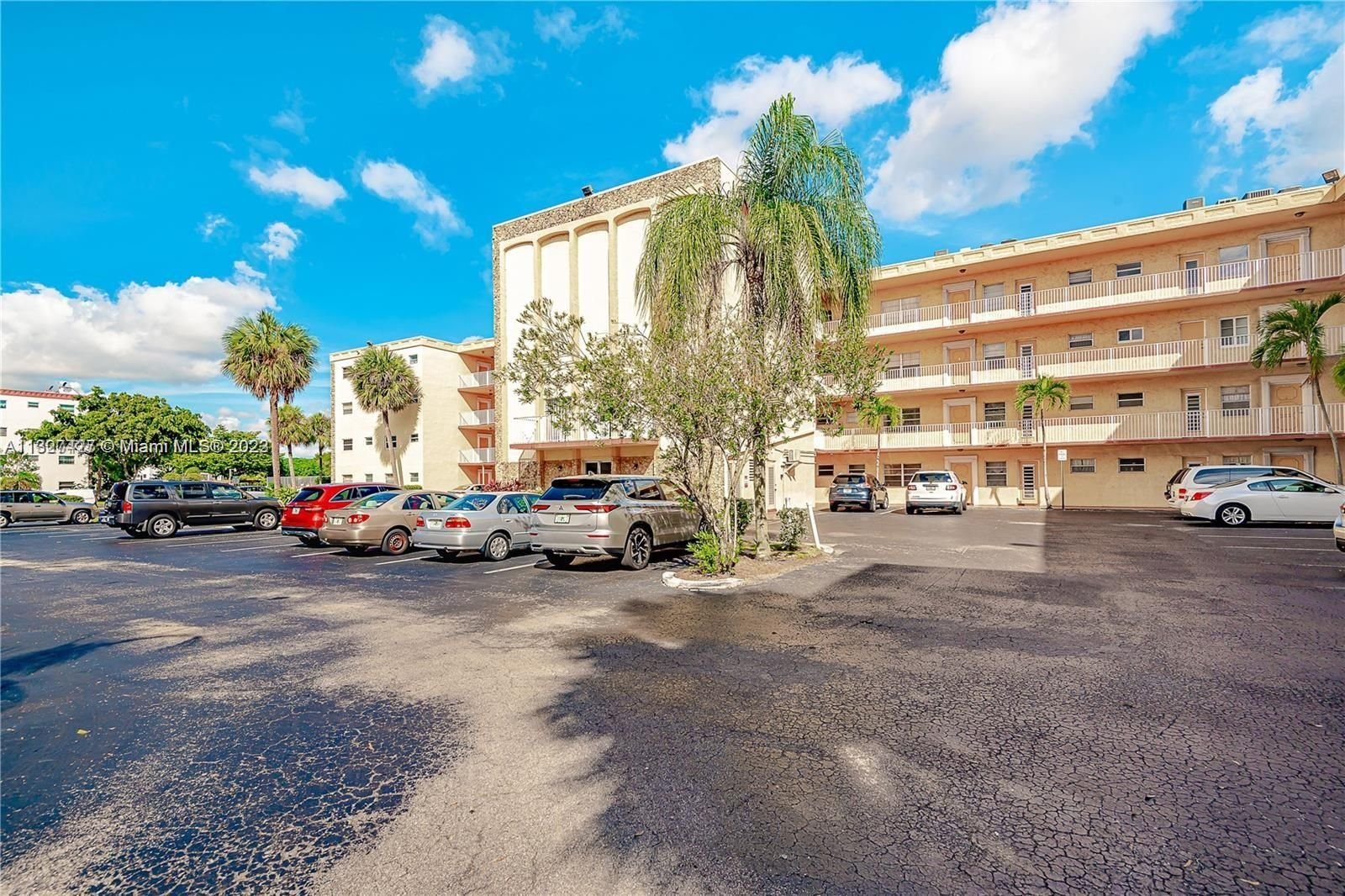 Real estate property located at 3990 42nd Ave #303, Broward County, Lauderdale Lakes, FL