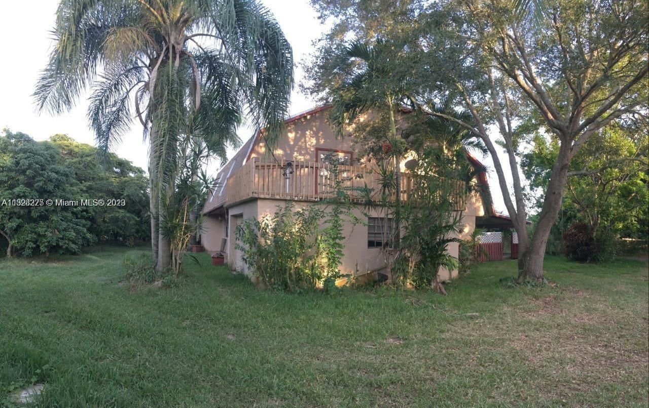 Real estate property located at 18950 240th St, Miami-Dade County, Homestead, FL
