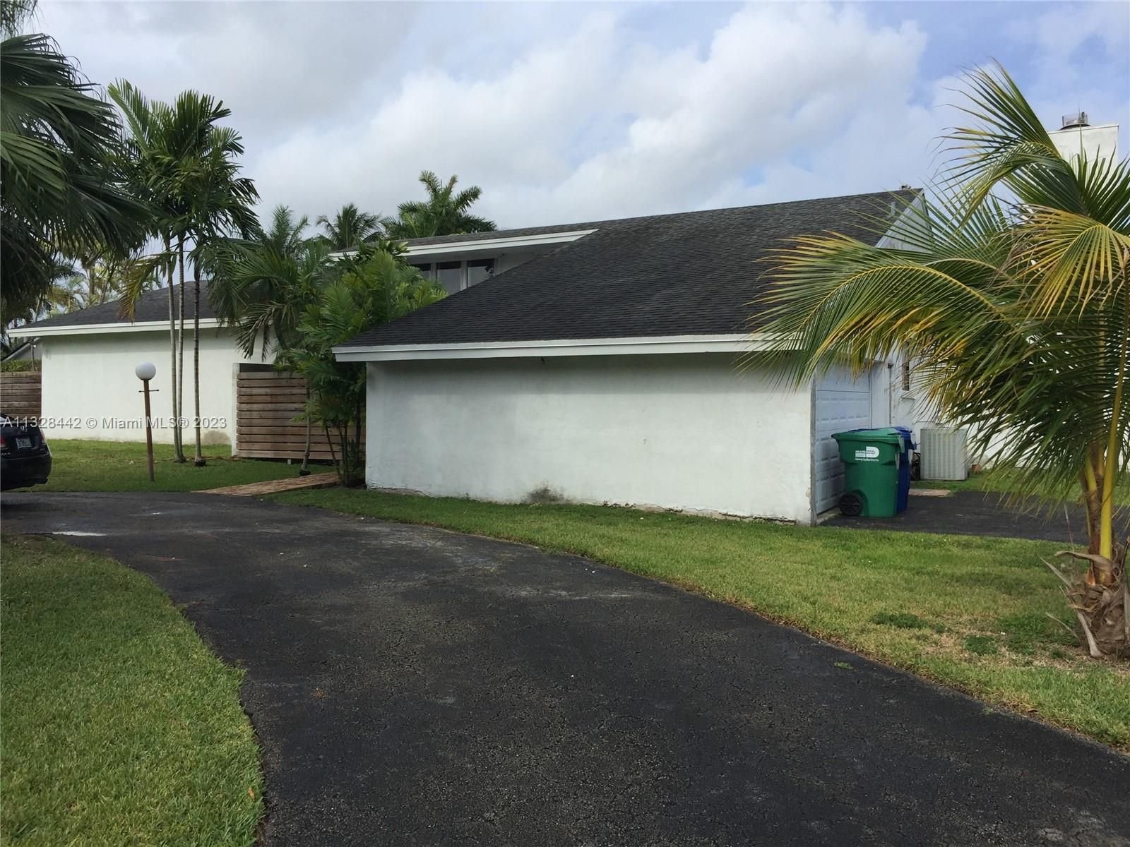Real estate property located at 17740 75th Ave, Miami-Dade County, Palmetto Bay, FL