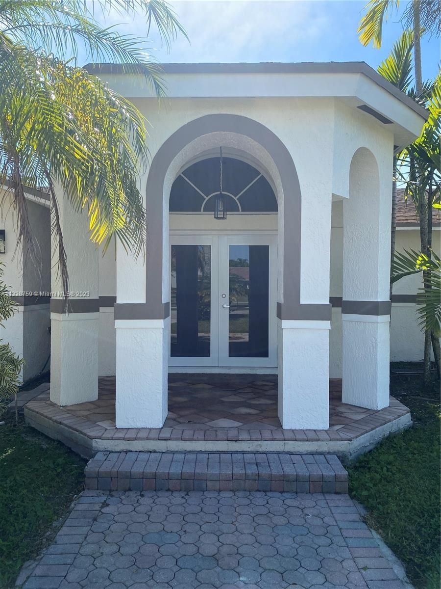 Real estate property located at 15430 31st St, Broward County, Davie, FL