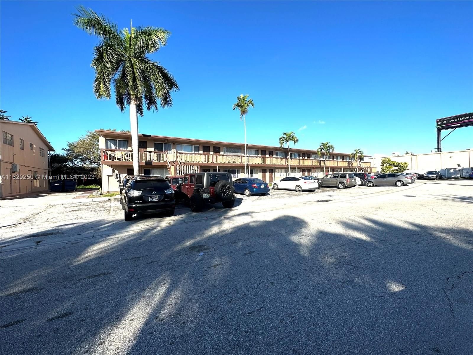 Real estate property located at 170 11th Ave #11, Broward County, Hallandale Beach, FL