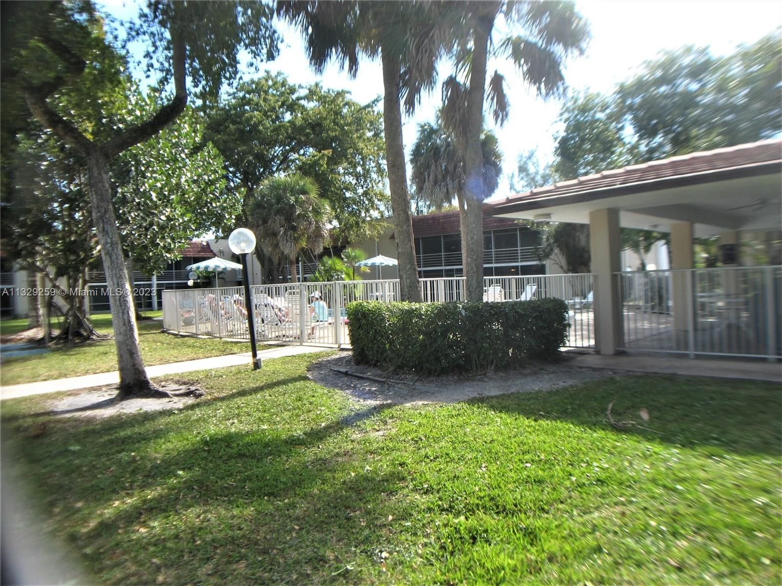 Real estate property located at 3772 Inverrary Blvd #107, Broward County, Lauderhill, FL