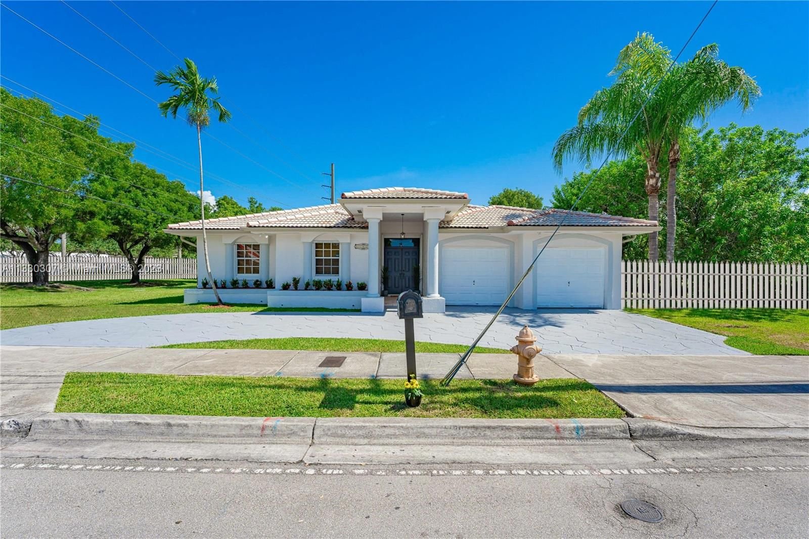 Real estate property located at 11621 84th St, Miami-Dade County, Miami, FL