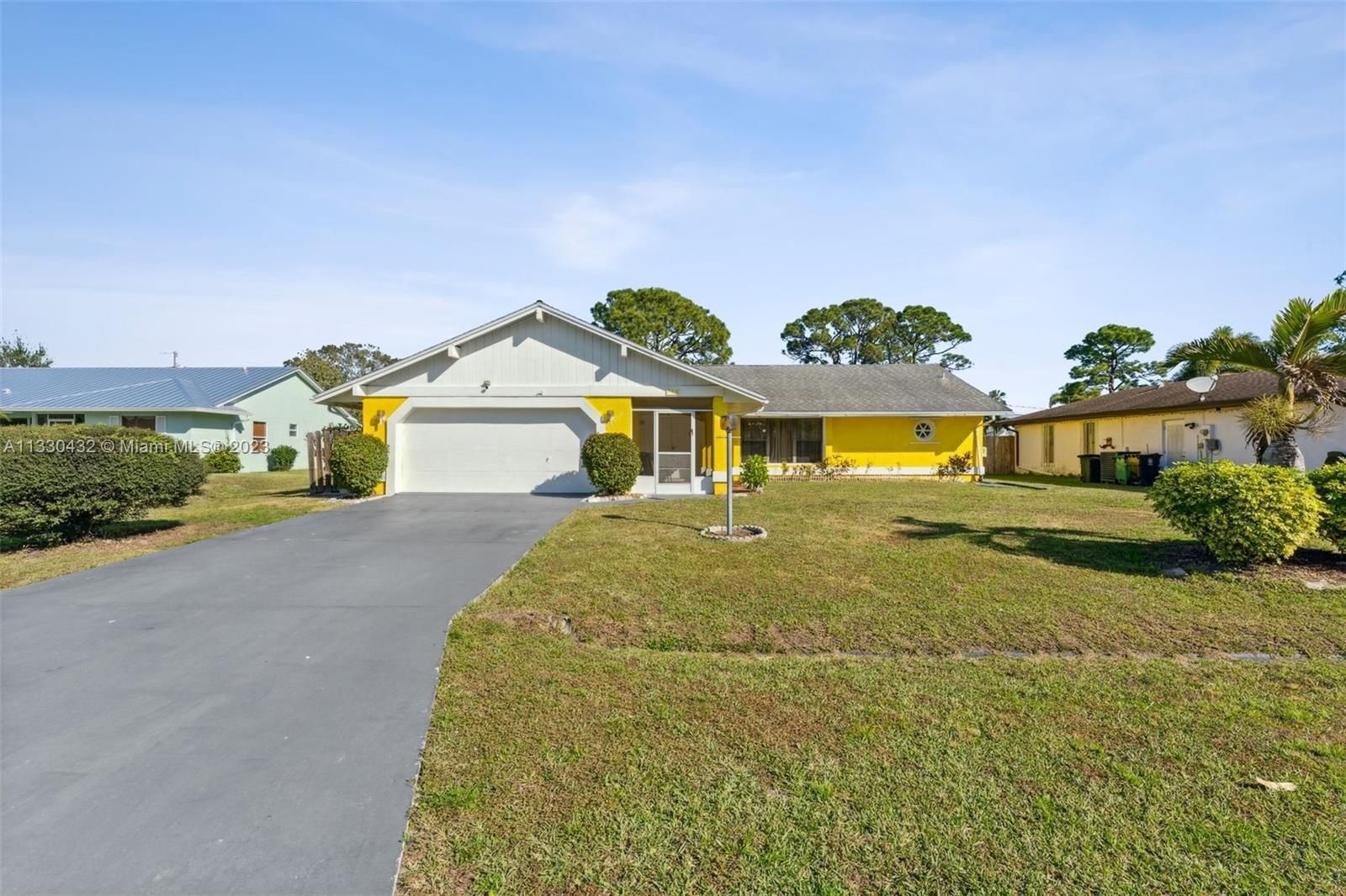 Real estate property located at 813 Sweetbay Ave, St Lucie County, Port St. Lucie, FL