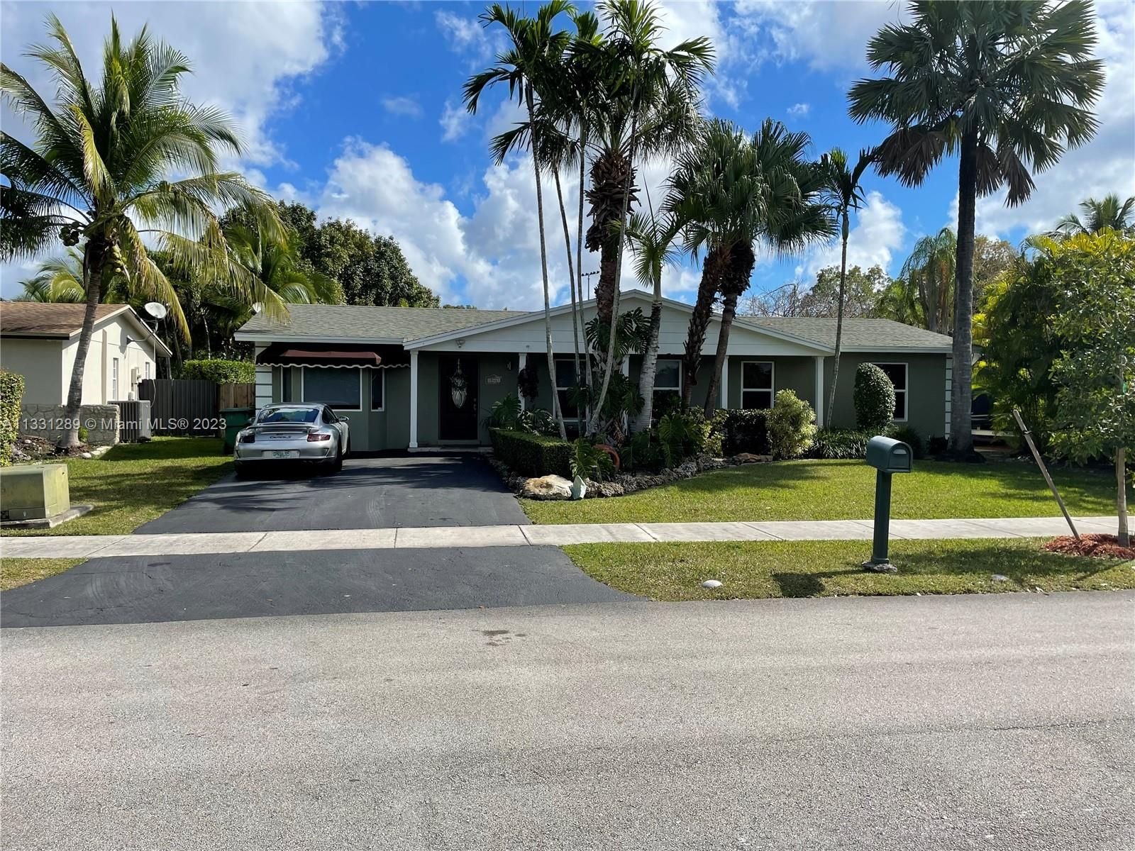 Real estate property located at 10461 122nd Ct, Miami-Dade County, Miami, FL