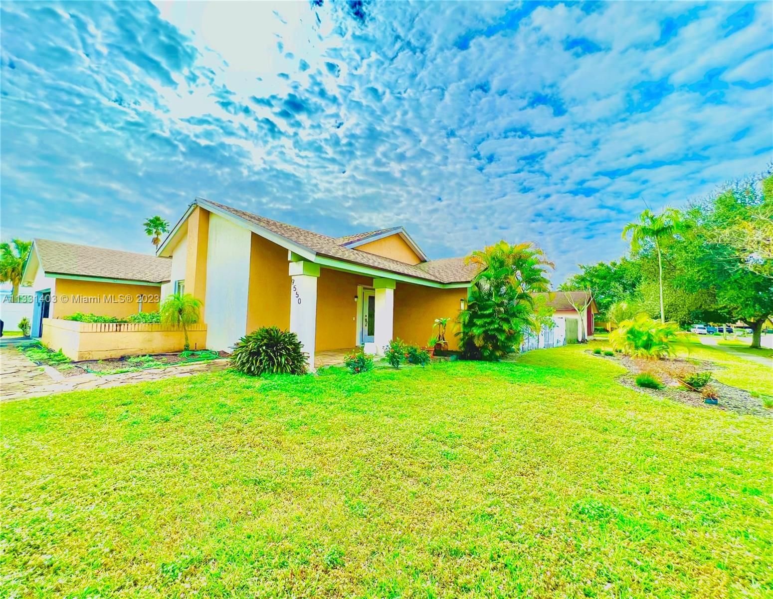 Real estate property located at 9550 7th St, Broward County, Pembroke Pines, FL