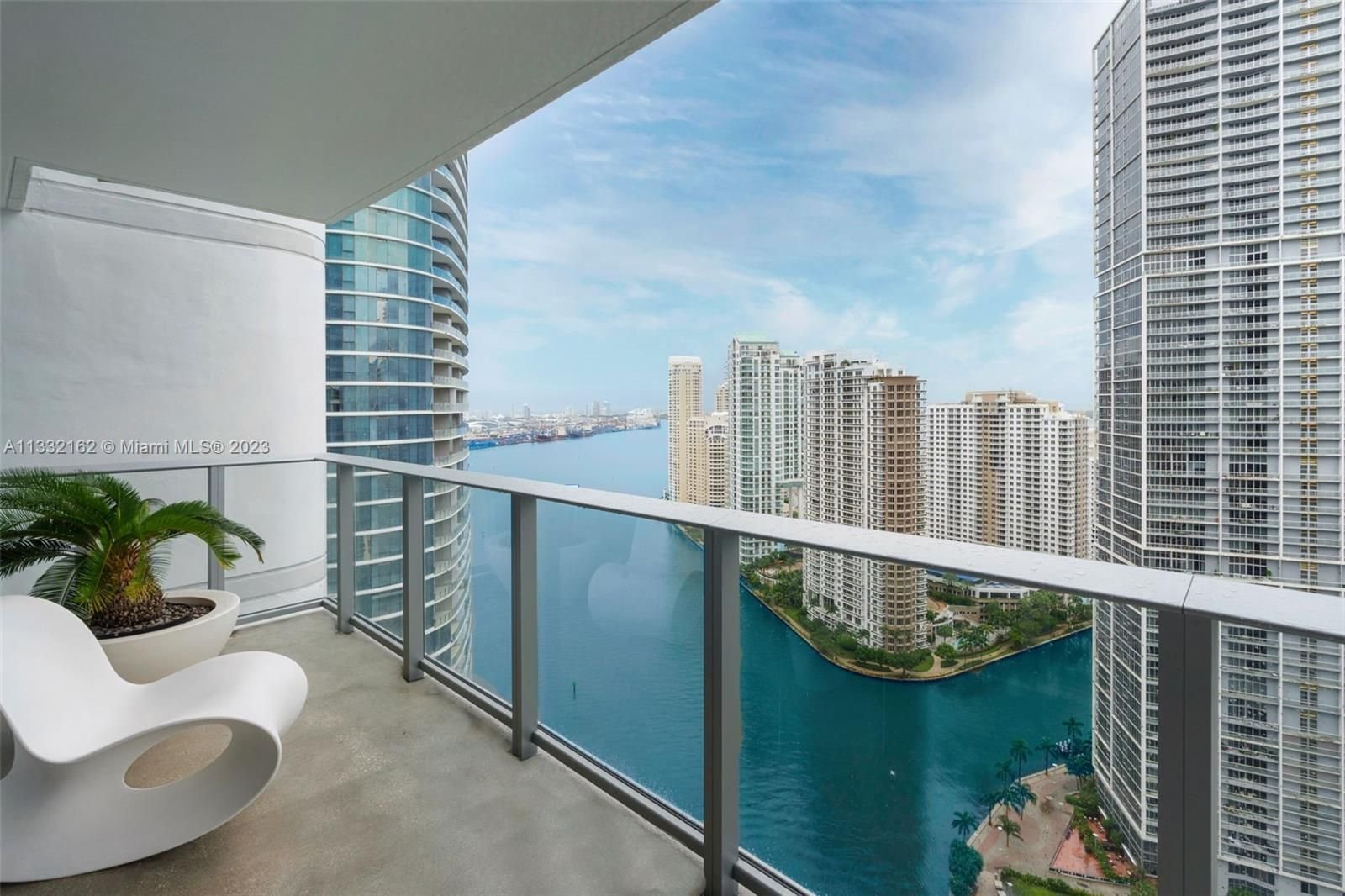 Real estate property located at 200 Biscayne Blvd Way #3408, Miami-Dade County, Miami, FL