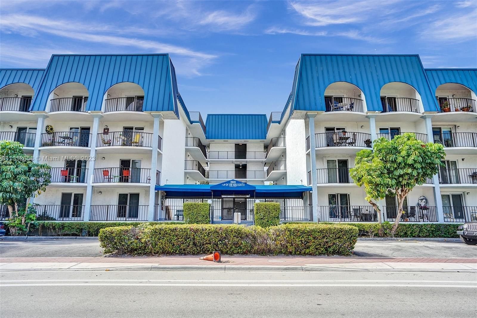 Real estate property located at 3909 Ocean Blvd #215, Broward County, Fort Lauderdale, FL