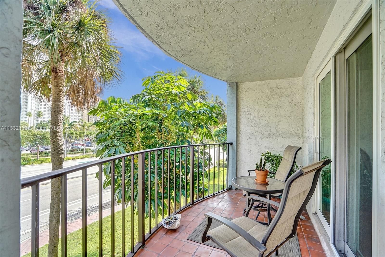 Real estate property located at 3909 Ocean Blvd #215, Broward County, Fort Lauderdale, FL