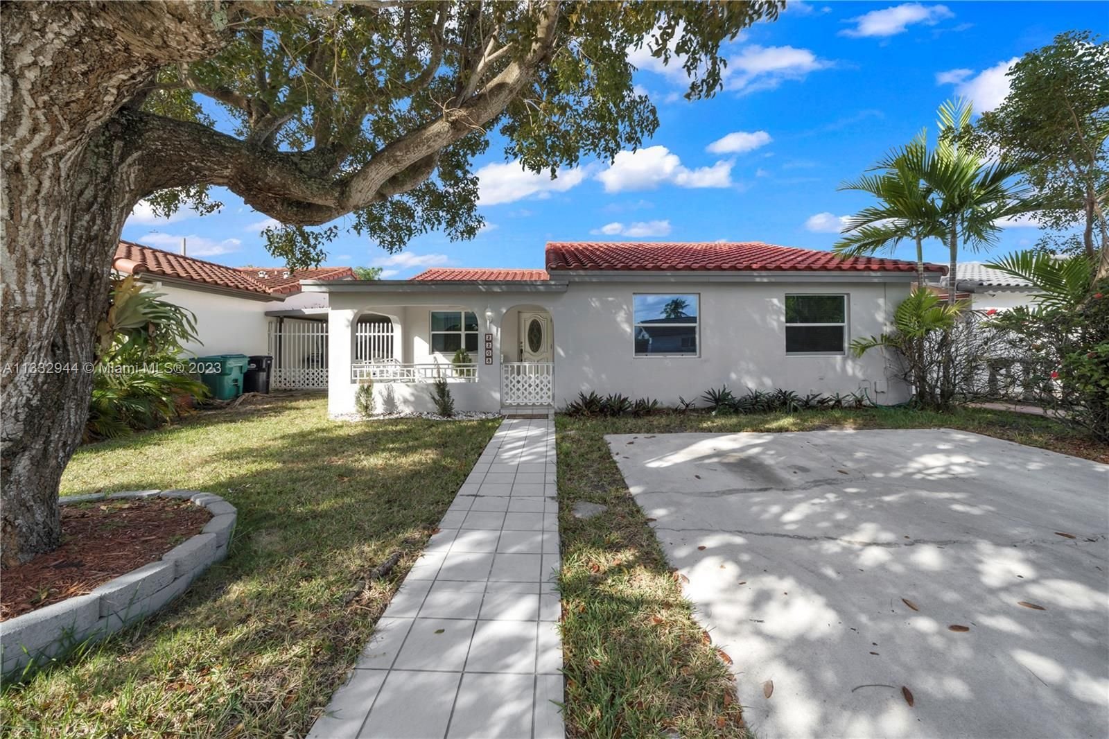 Real estate property located at 2208 138th Ct, Miami-Dade County, Miami, FL