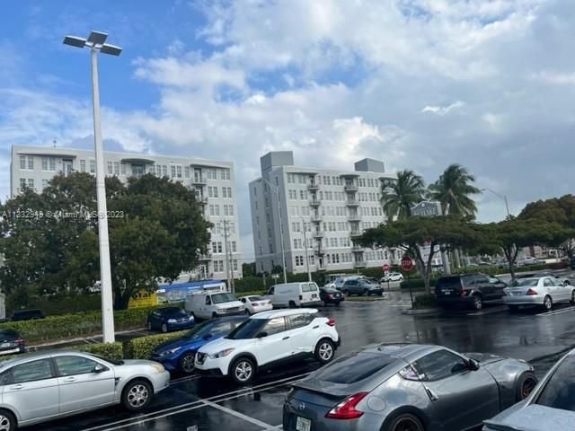 Real estate property located at 1789 Miami Gardens Dr W304, Miami-Dade County, Miami, FL