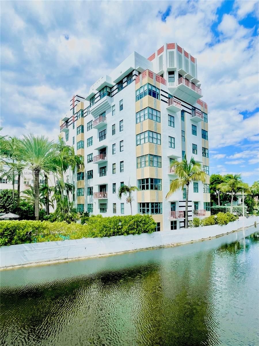 Real estate property located at 2421 Lake Pancoast Dr #7D, Miami-Dade County, Miami Beach, FL