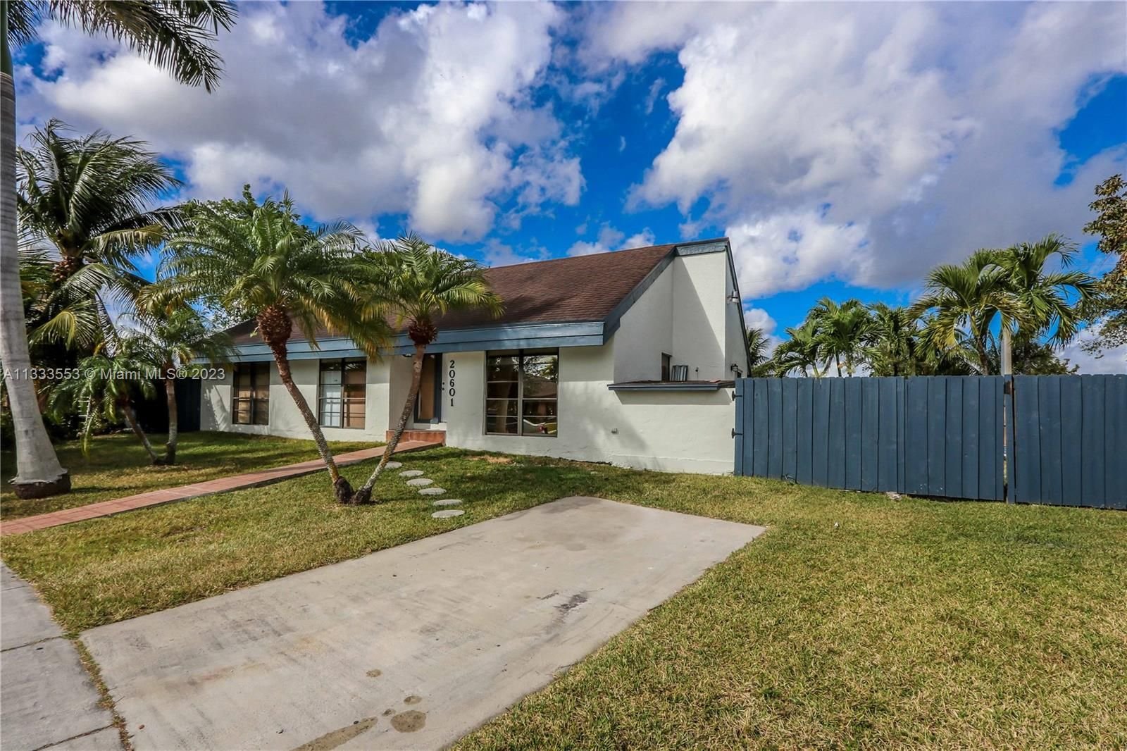 Real estate property located at 20601 120th Ct, Miami-Dade County, Miami, FL