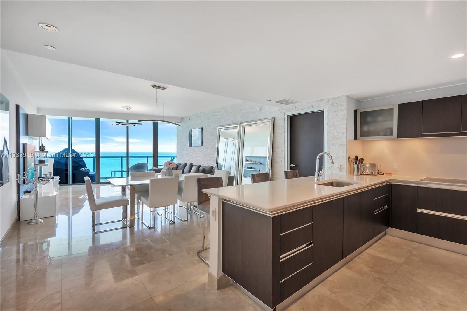 Real estate property located at 17001 Collins Ave #2805, Miami-Dade County, Sunny Isles Beach, FL